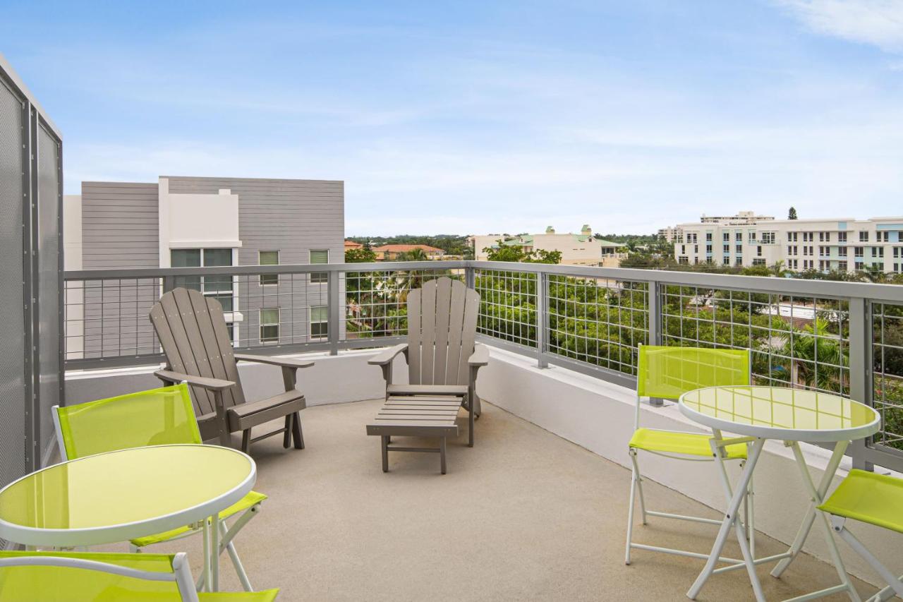 Suite, 1 King, Coastline view, Balcony at Aloft by Marriott Delray Beach