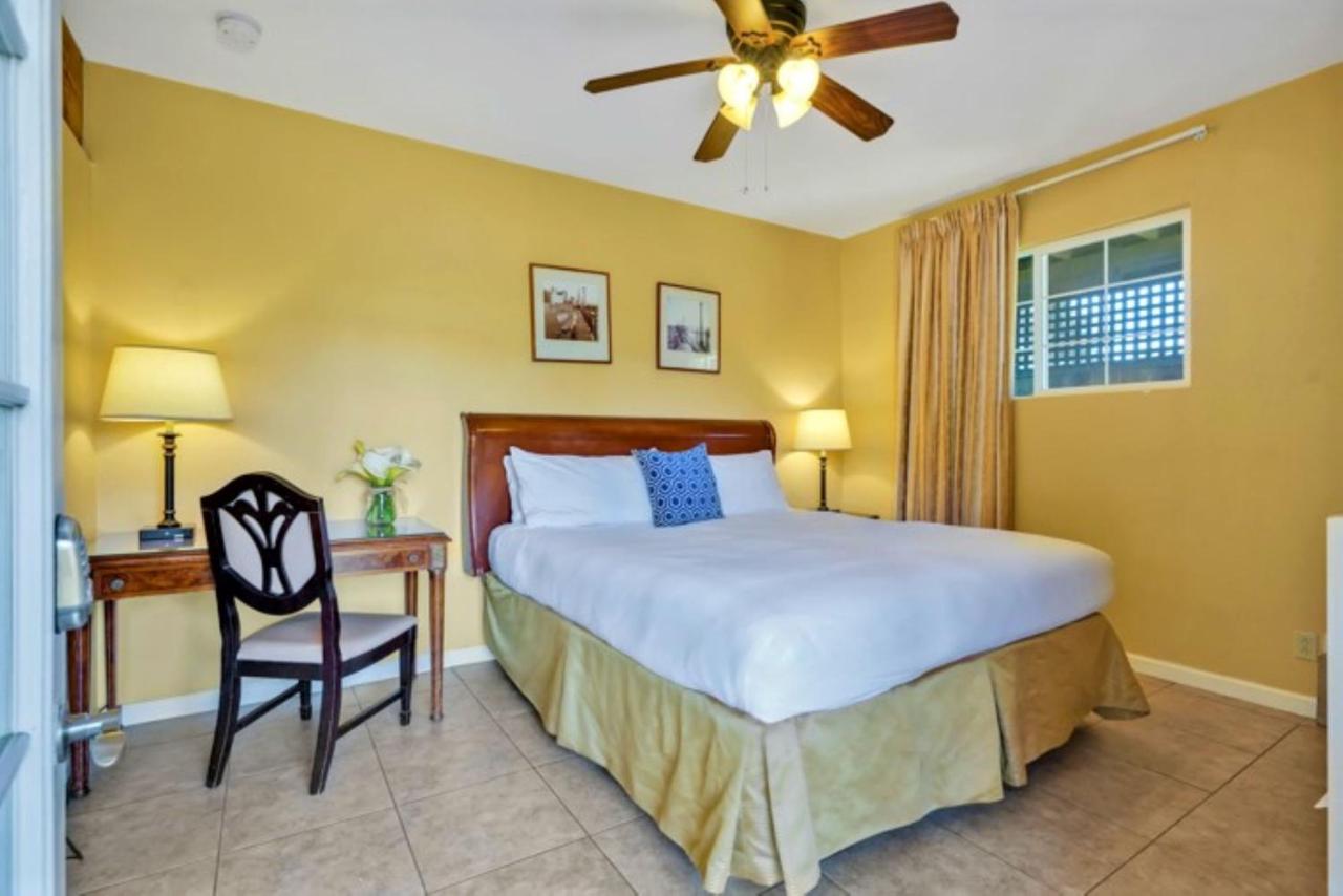 | Bodega Bay Inn