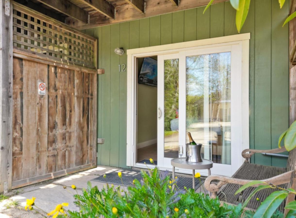 | Bodega Bay Inn