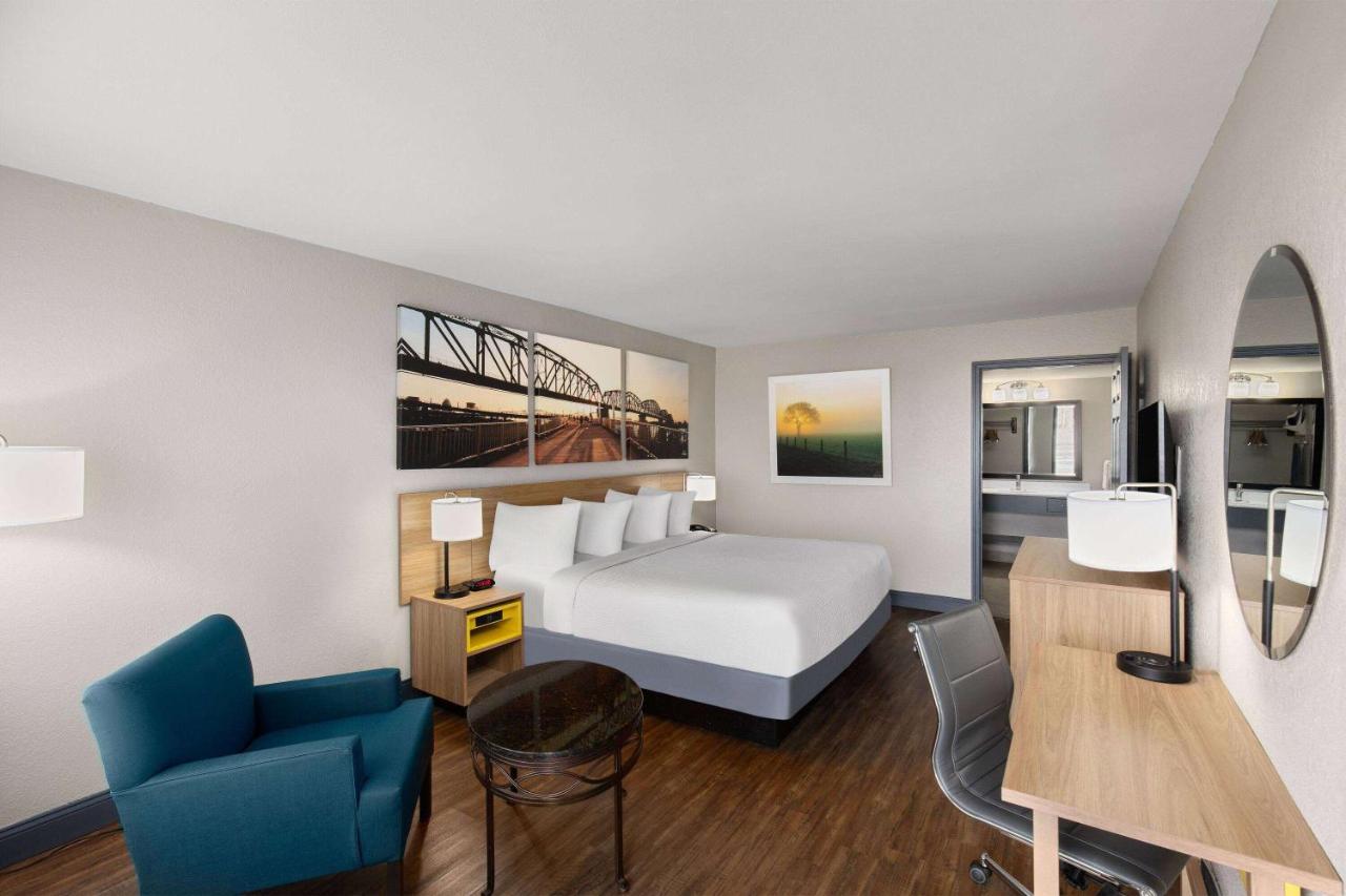 | Days Inn by Wyndham Carlisle