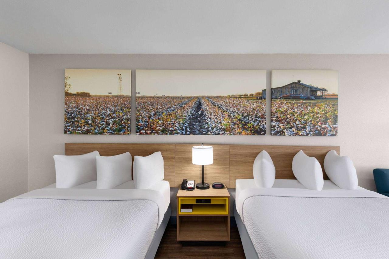 | Days Inn by Wyndham Carlisle