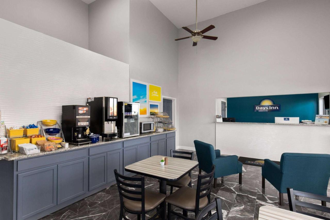| Days Inn by Wyndham Carlisle
