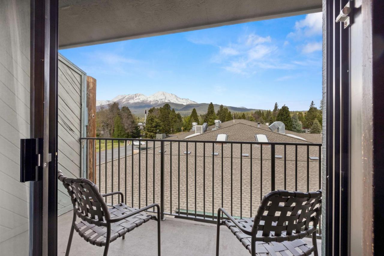 | Best Western Plus Tree House