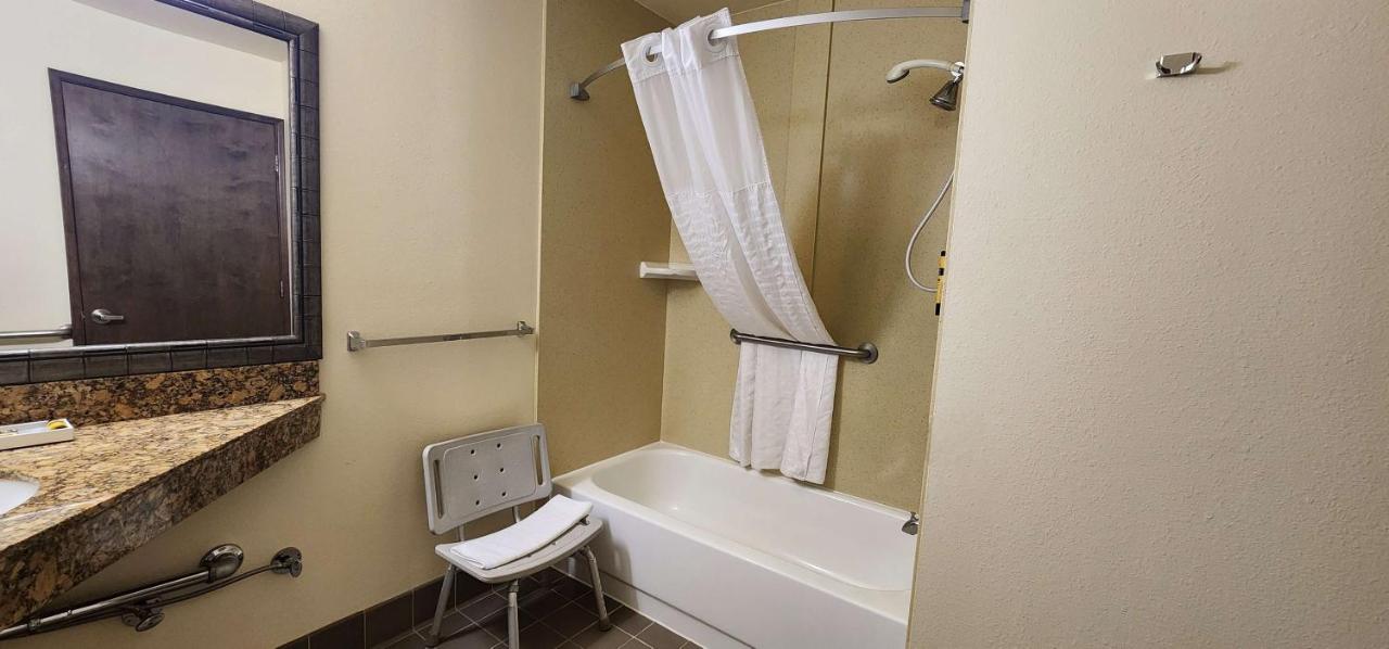 | Best Western Plus Tree House