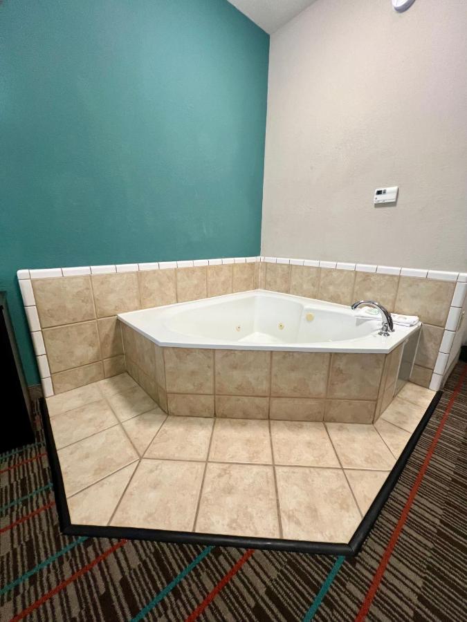 King Room with Hot Tub - Accessible/Non-Smoking at Quality Inn & Suites, Near University