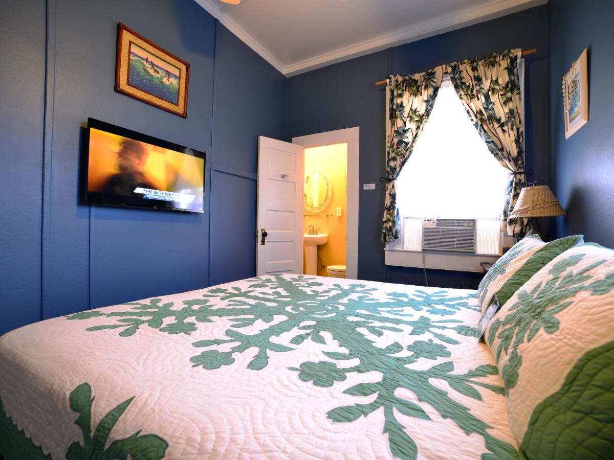 | Wailuku Guesthouse