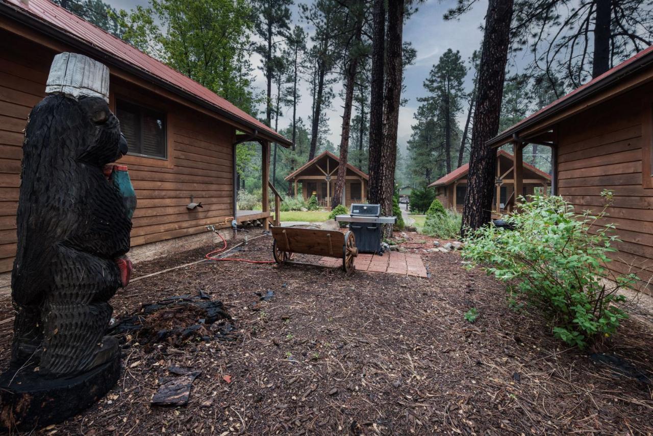 | Shadow Mountain Lodge and Cabins
