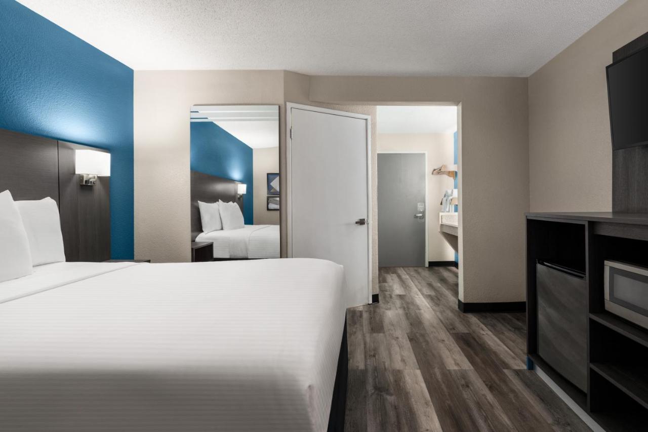 Double Room - Disability Access at La Quinta Inn & Suites by Wyndham Chicago Tinley Park