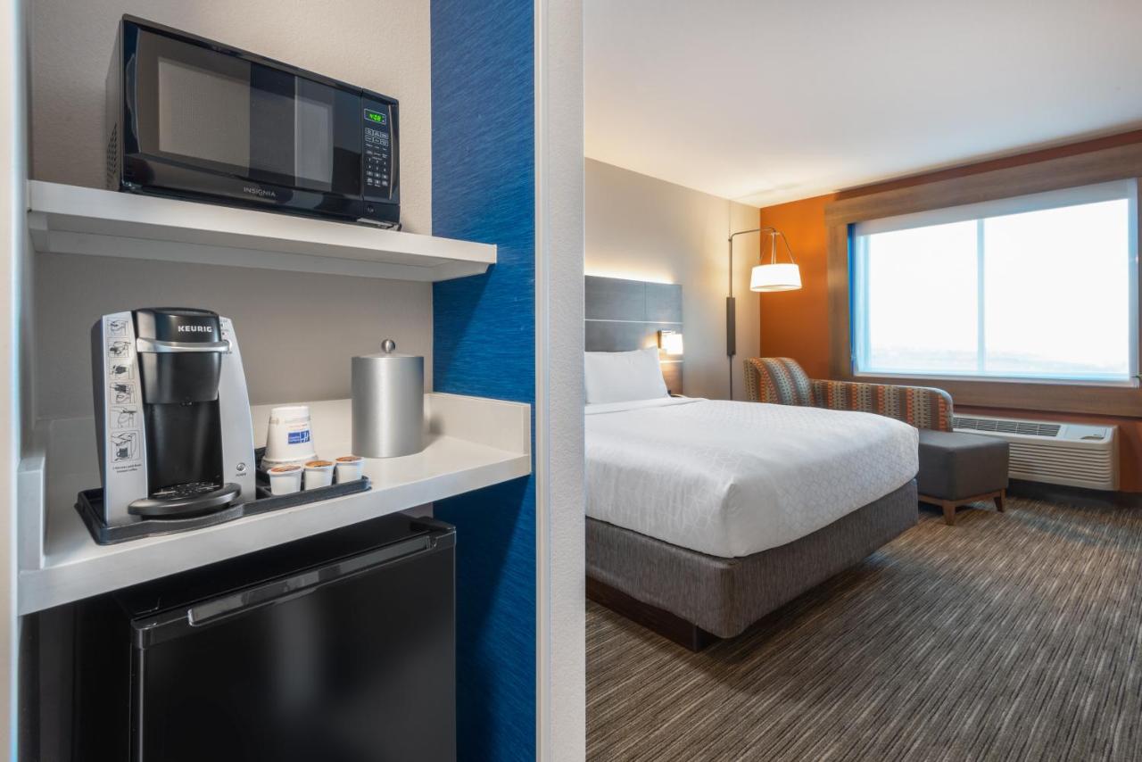 | Holiday Inn Express & Suites - Colorado Springs South I-25, an IHG Hotel