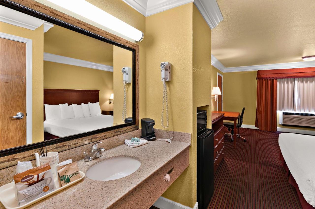 | Best Western Willits Inn