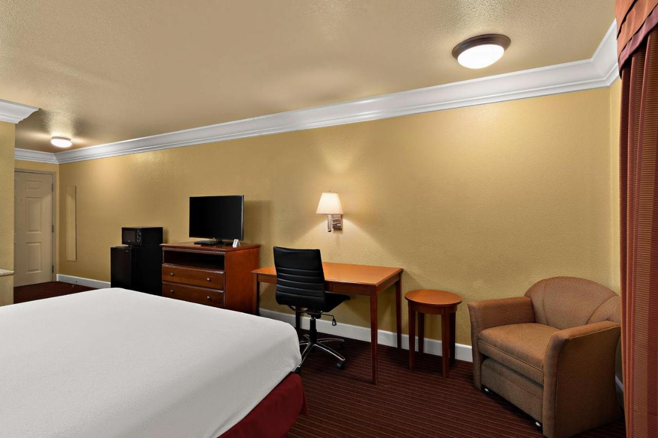 | Best Western Willits Inn