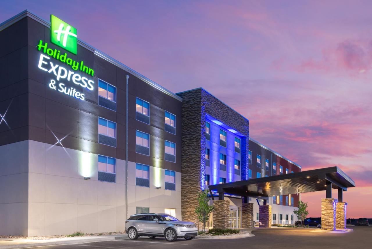 | Holiday Inn Express & Suites - Colorado Springs South I-25, an IHG Hotel