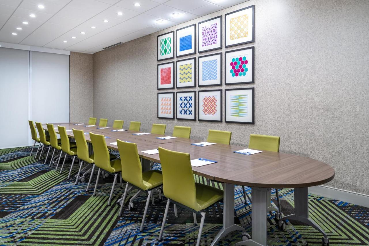 | Holiday Inn Express & Suites - Colorado Springs South I-25, an IHG Hotel