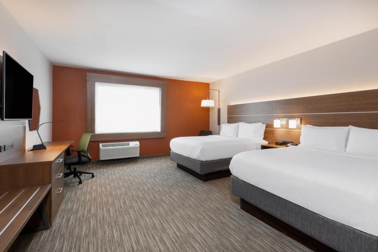 | Holiday Inn Express & Suites - Colorado Springs South I-25, an IHG Hotel