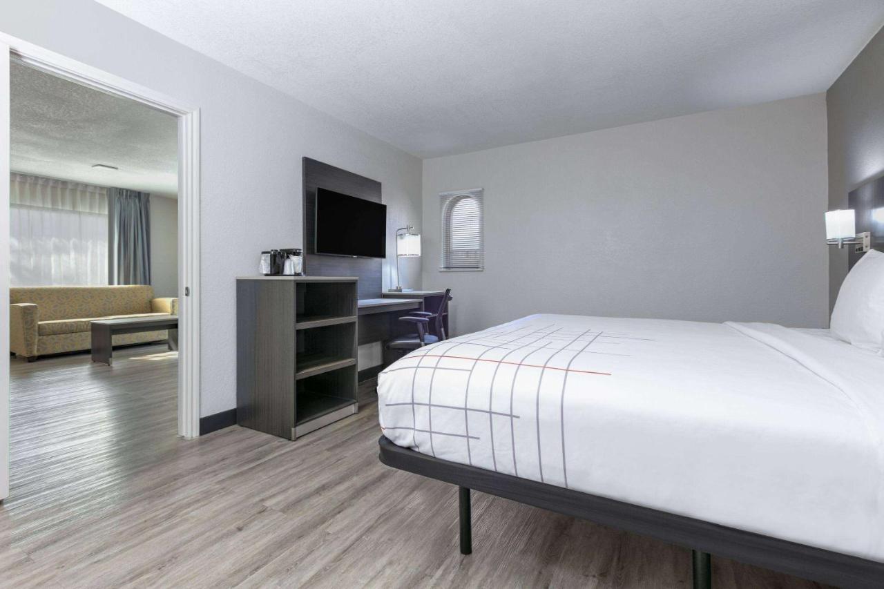 | La Quinta Inn by Wyndham Dallas Uptown