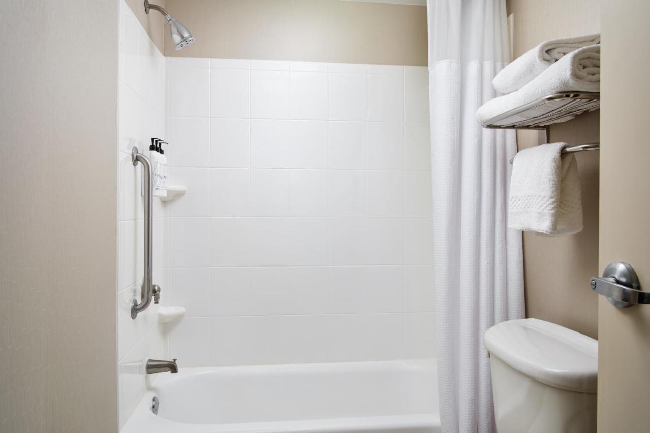| Springhill Suites by Marriott Richmond Northwest