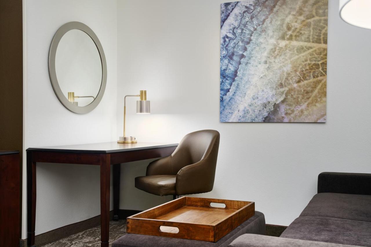  | Springhill Suites by Marriott Richmond Northwest