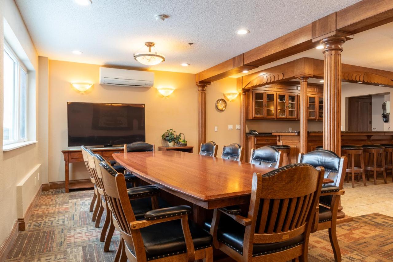 | North Country Inn & Suites Roseau