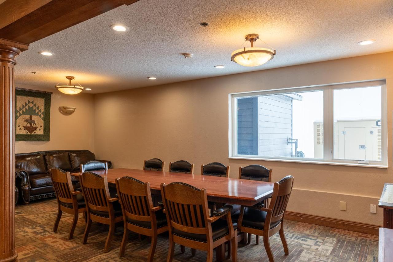 | North Country Inn & Suites Roseau