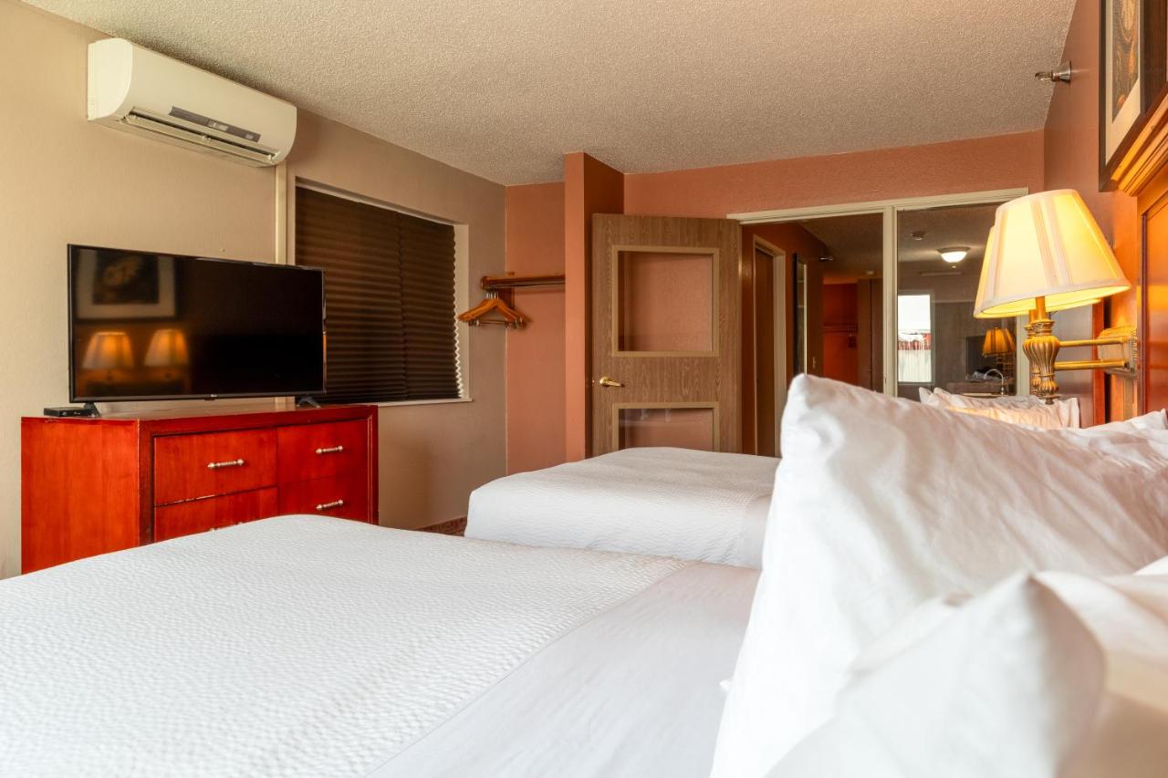 | North Country Inn & Suites Roseau