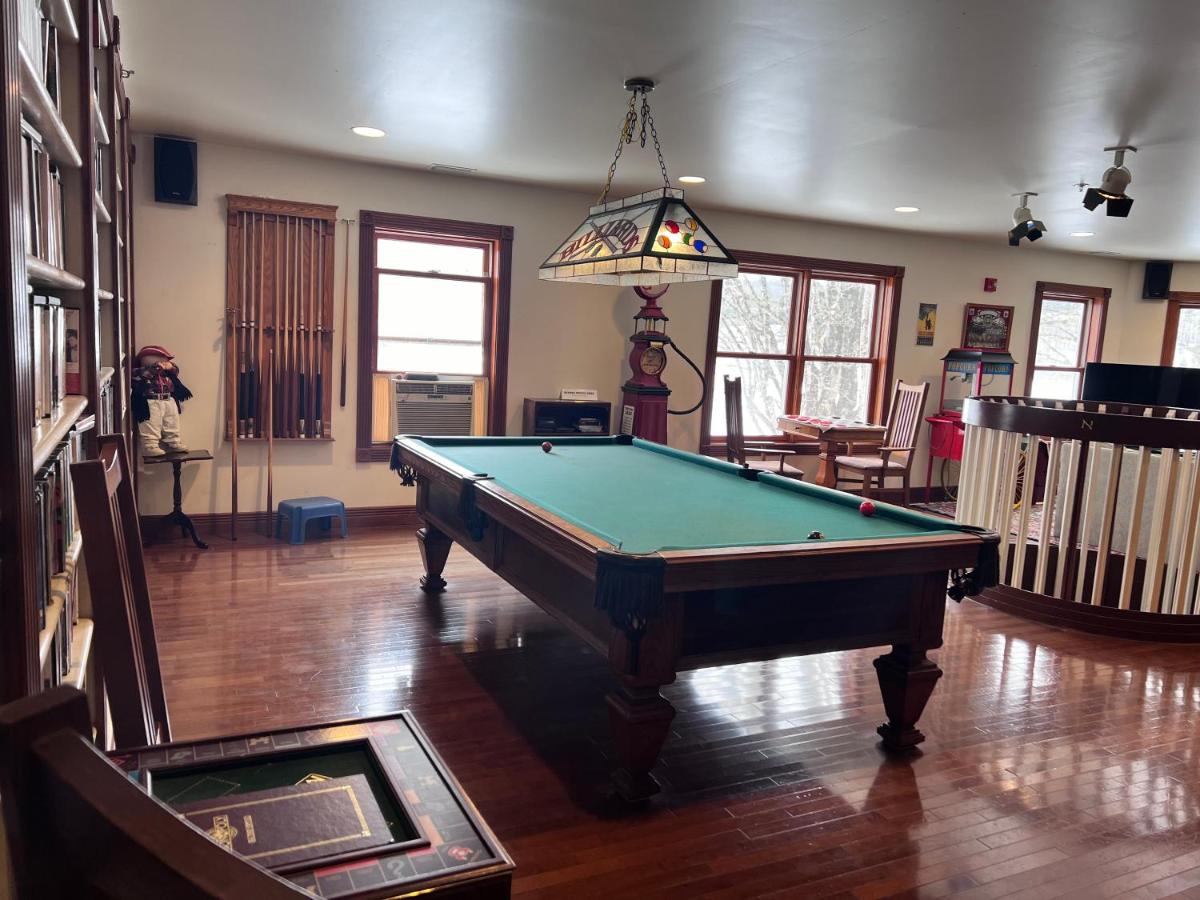 | Mountain Quest Inn