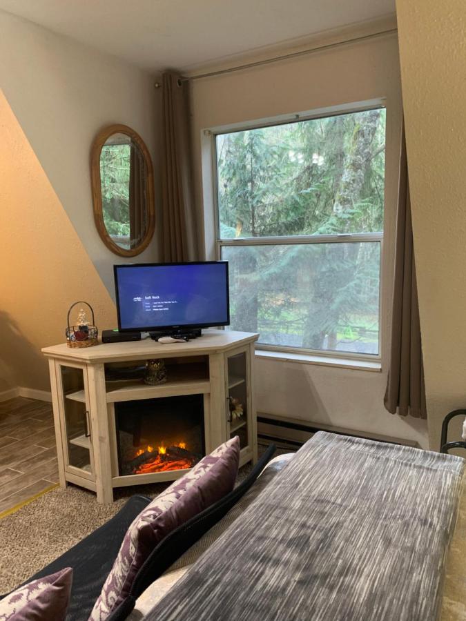 | Mountain Meadows Inn