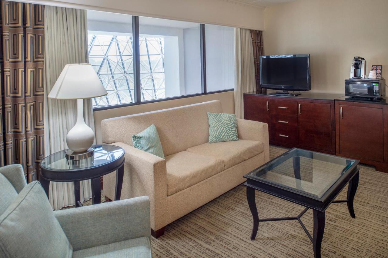 | Crowne Plaza Hotel St. Louis Airport, an IHG Hotel