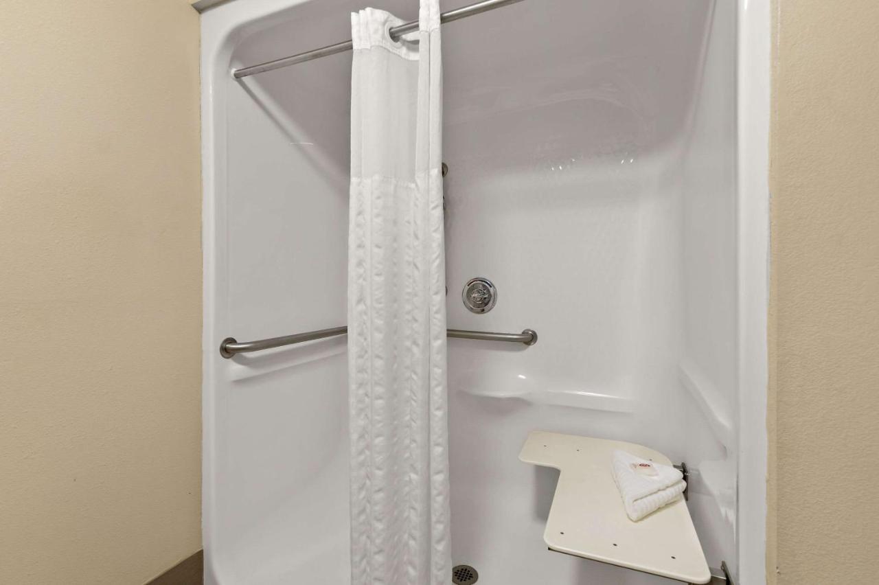 King Suite - Disability Access/Non-Smoking at Comfort Suites Nashville near Percy Priest Lake