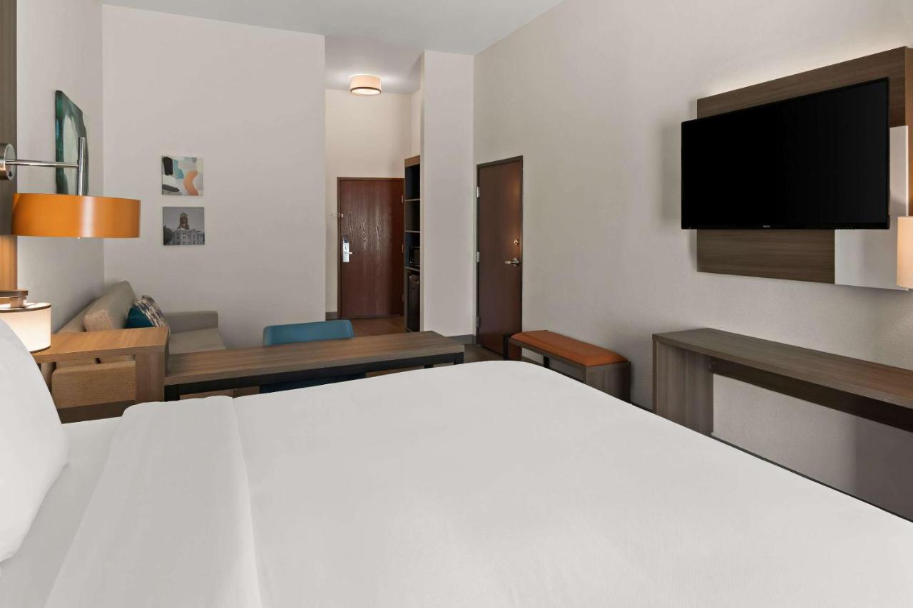 King Suite - Non-Smoking at Comfort Suites Granbury