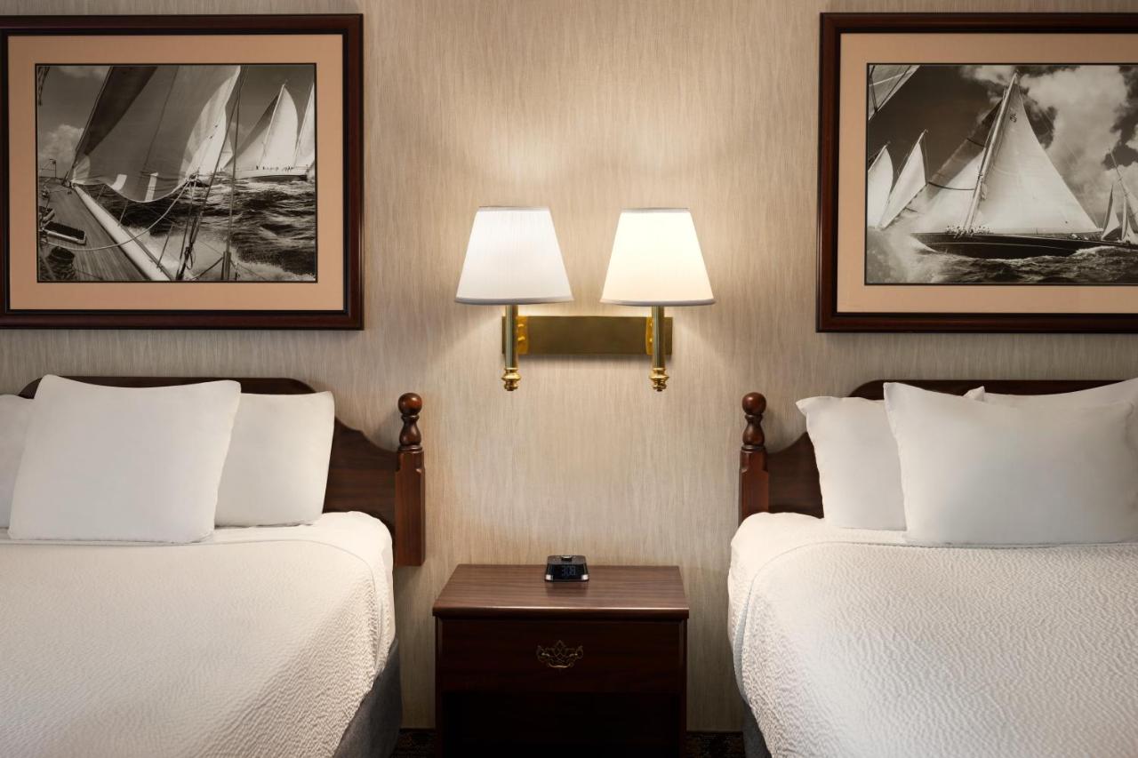 Business Double Room with Two Double Beds - Non-Smoking at Ramada Plaza by Wyndham Portland