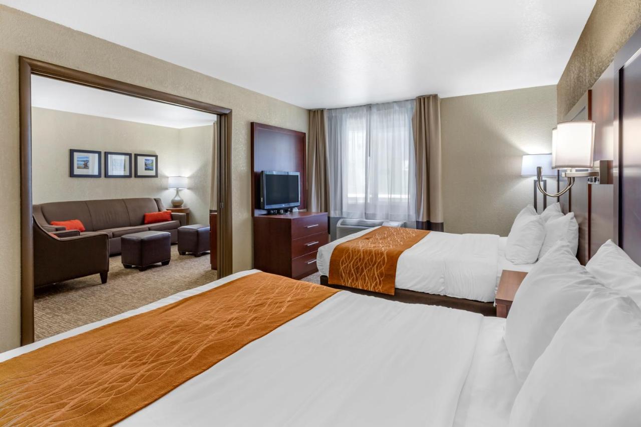 Queen Suite with Two Queen Beds and Sofa Bed - Non-Smoking at Comfort Inn Layton - Salt Lake City