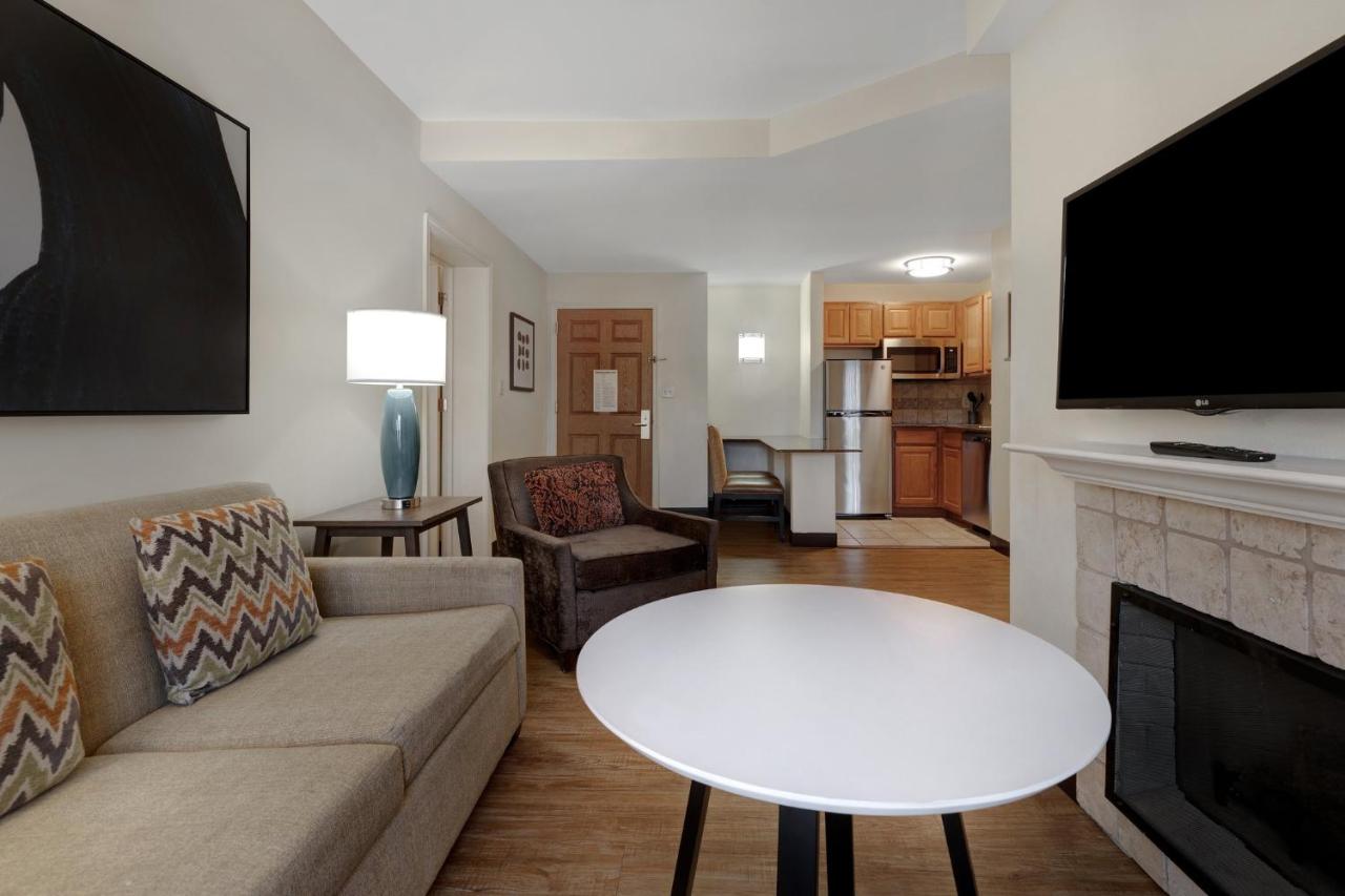 Queen Suite at Staybridge Suites Tallahassee by IHG