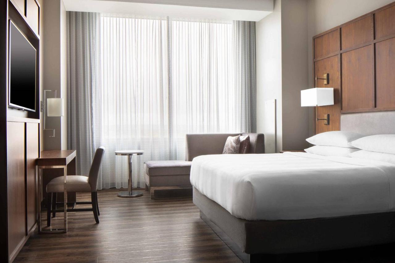 King Room with City View at Omaha Marriott Downtown at the Capitol District