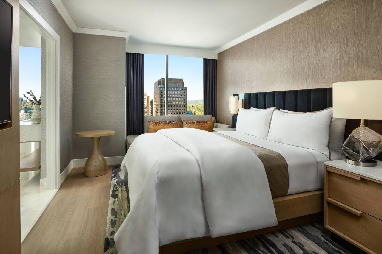 Chairman Suite, Suite, 1 King, Corner room, High floor at The Westin Bellevue