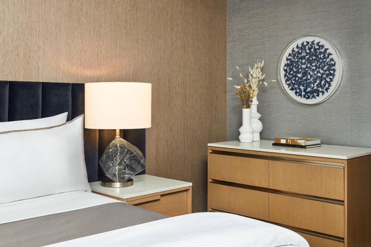Chairman Suite, Suite, 1 King, Corner room, High floor at The Westin Bellevue