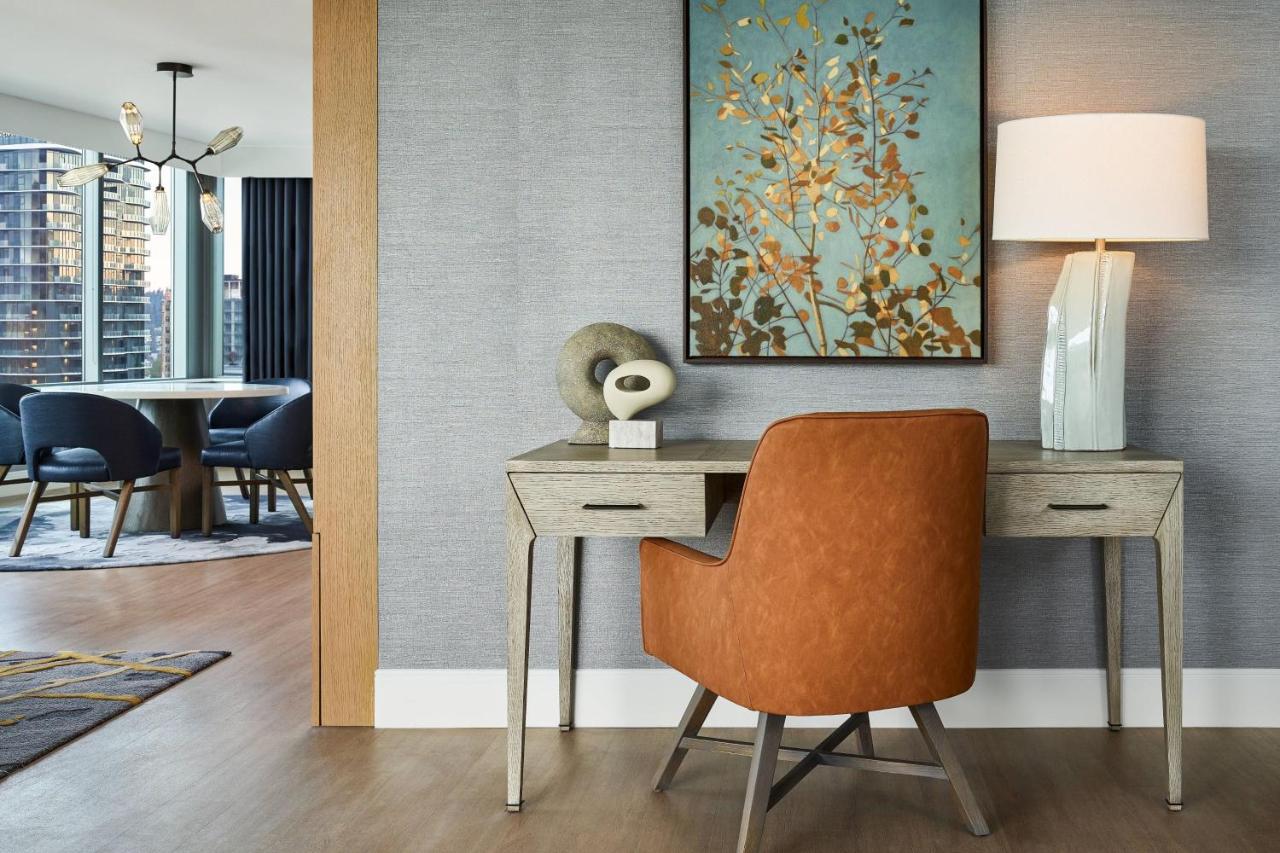 Chairman Suite, Suite, 1 King, Corner room, High floor at The Westin Bellevue