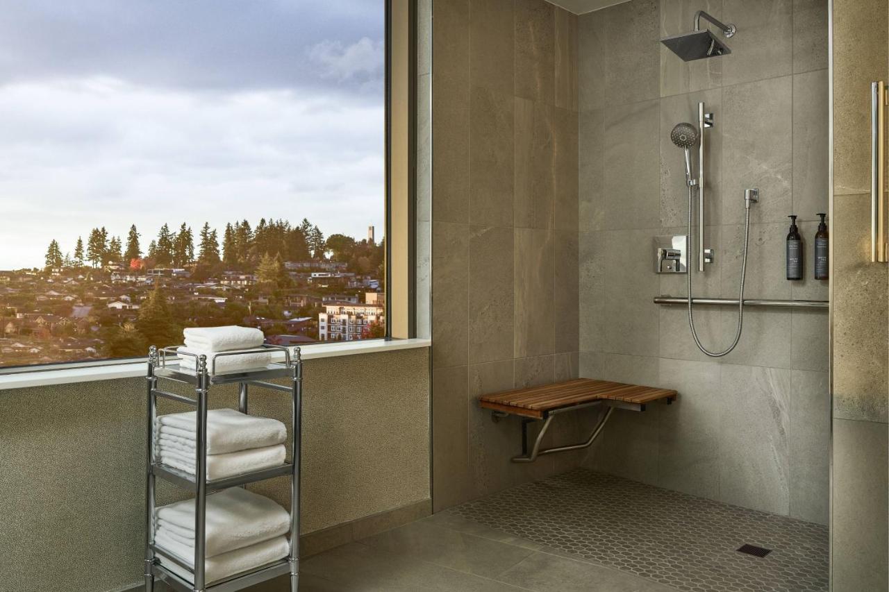 | The Westin Bellevue