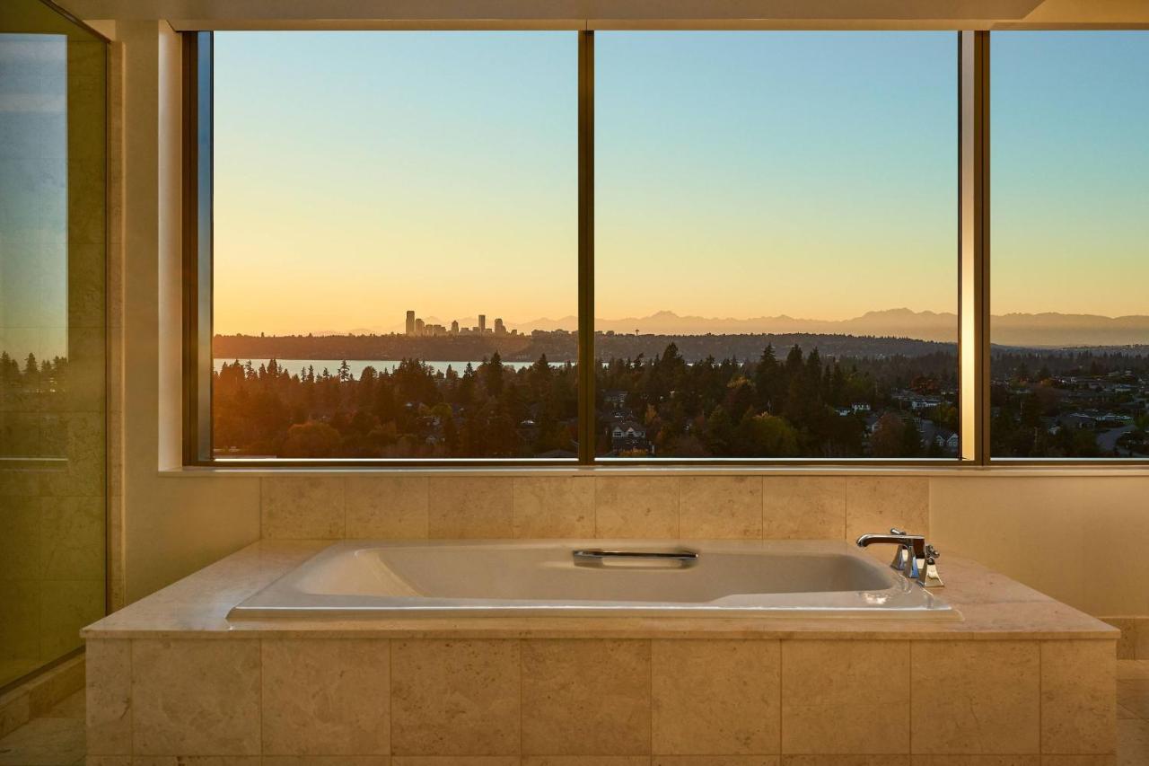 | The Westin Bellevue