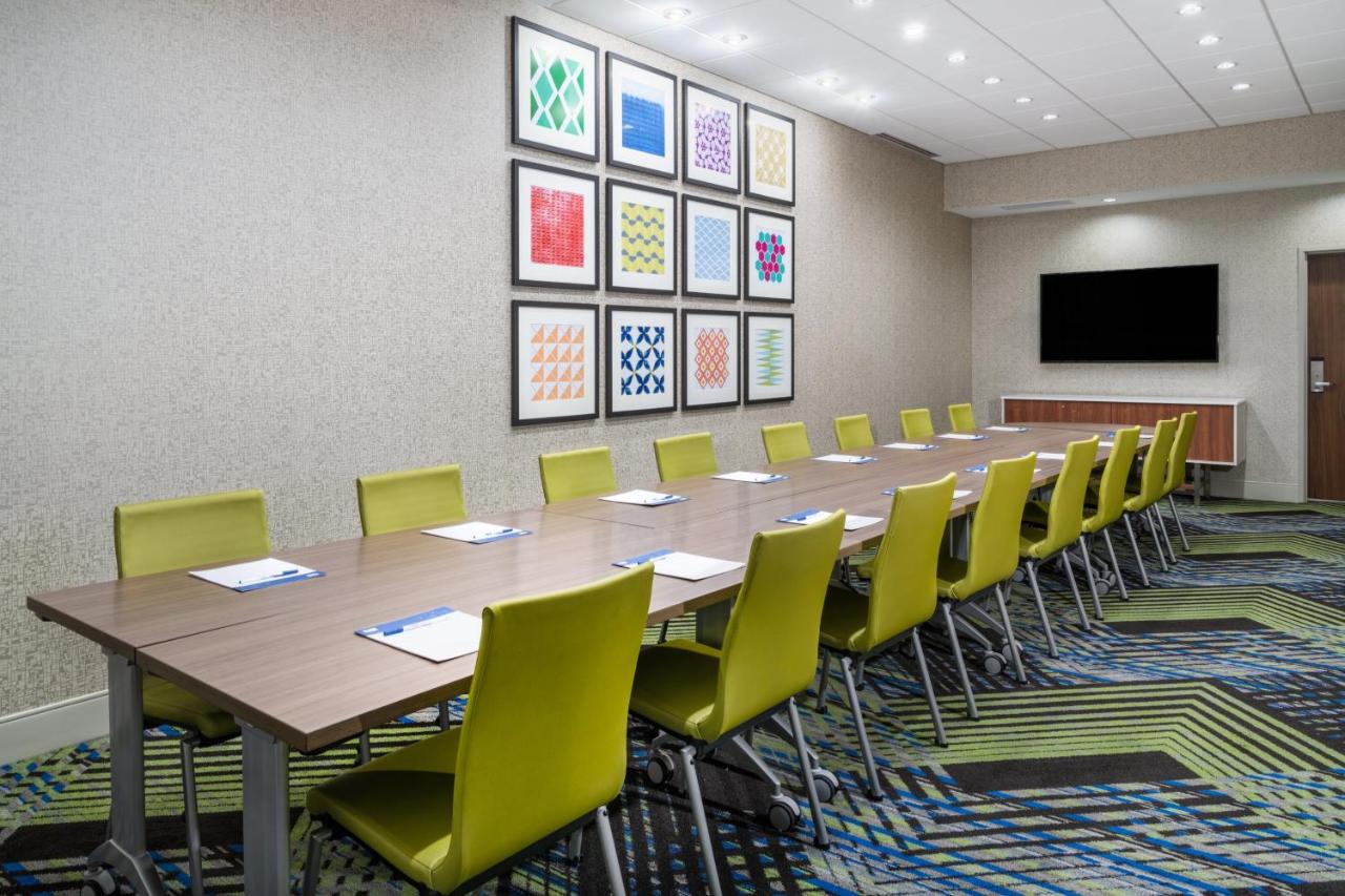 | Holiday Inn Express & Suites - Colorado Springs South I-25, an IHG Hotel