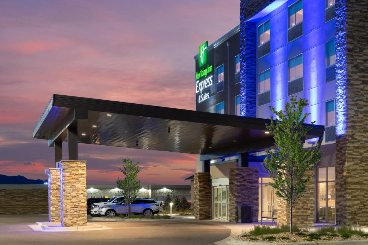 | Holiday Inn Express & Suites - Colorado Springs South I-25, an IHG Hotel