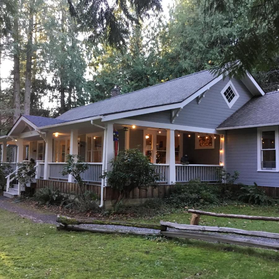 | Mountain Meadows Inn