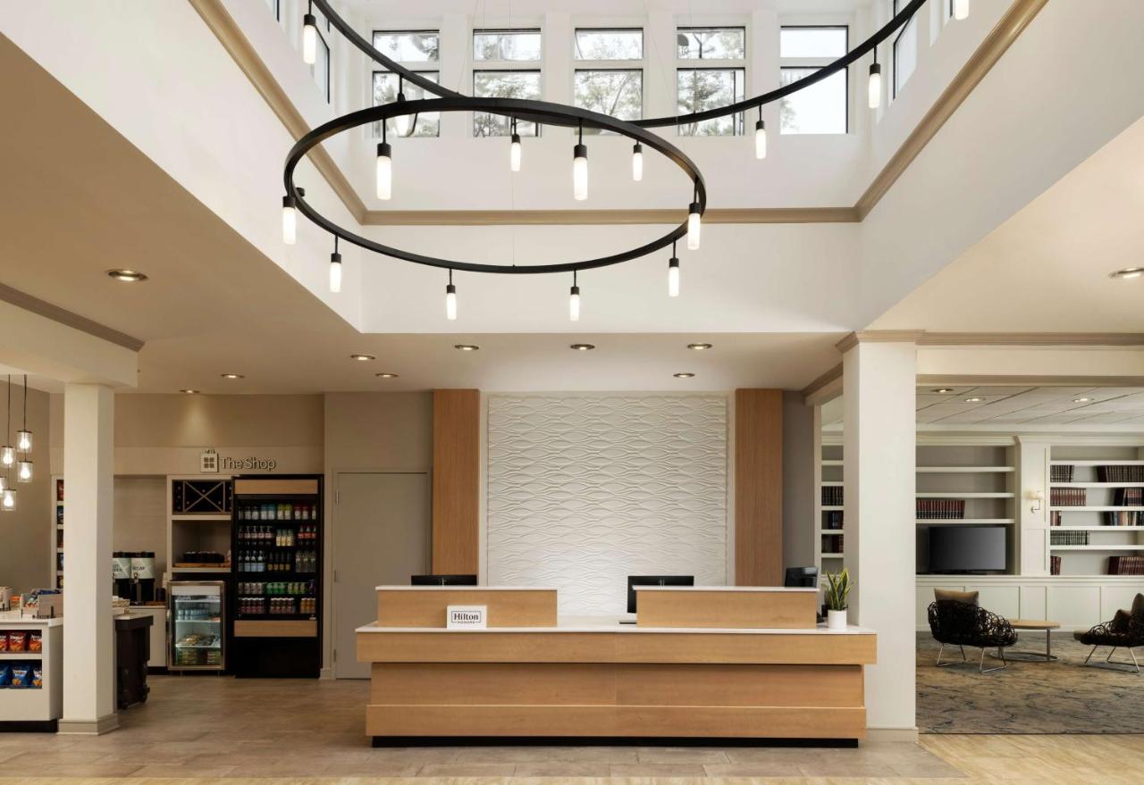 | Hilton Garden Inn Boston-Burlington