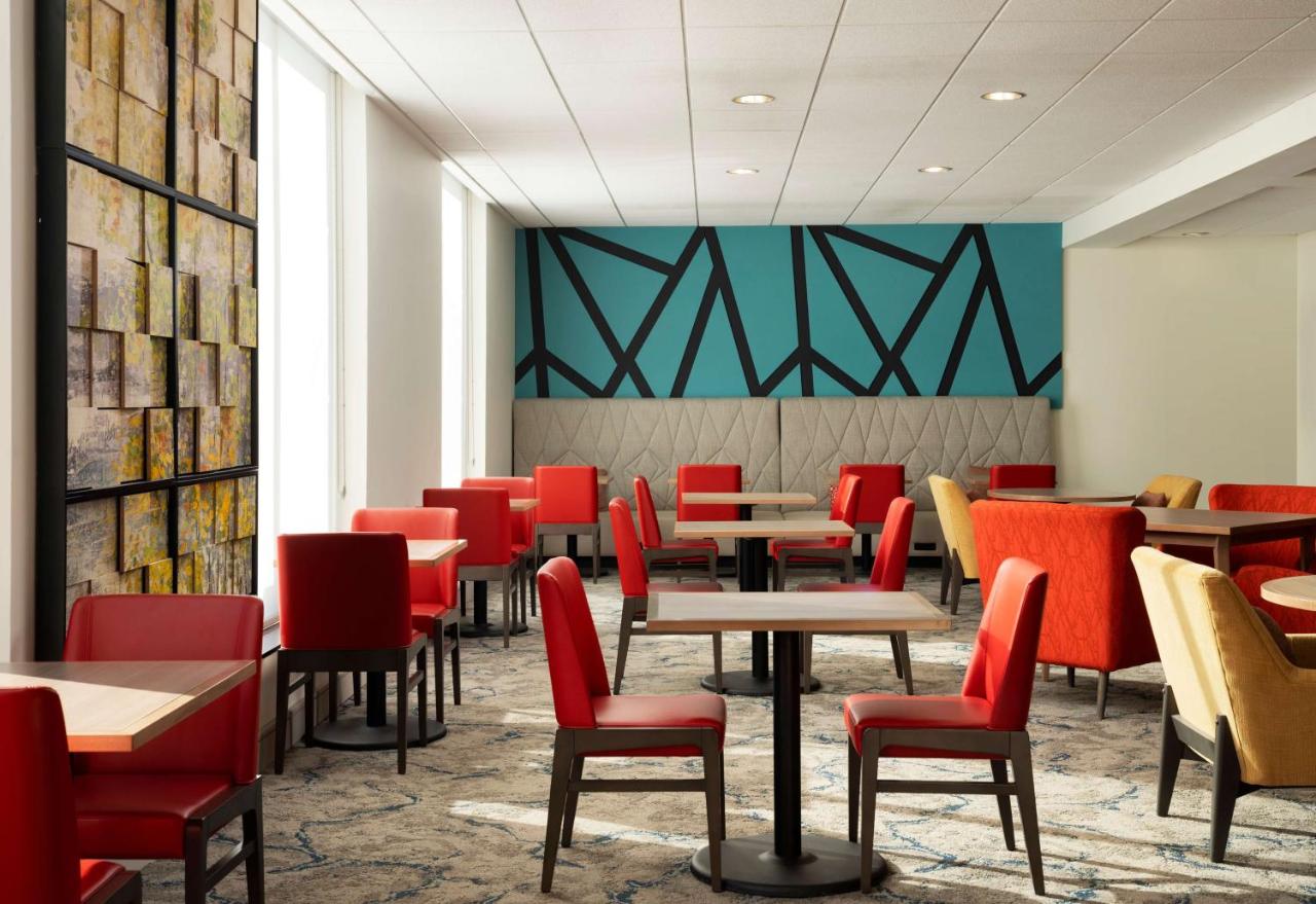 | Hilton Garden Inn Boston-Burlington