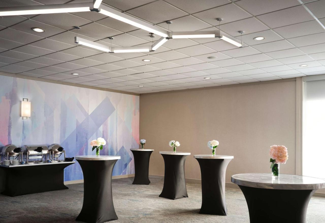 | Hilton Garden Inn Boston-Burlington