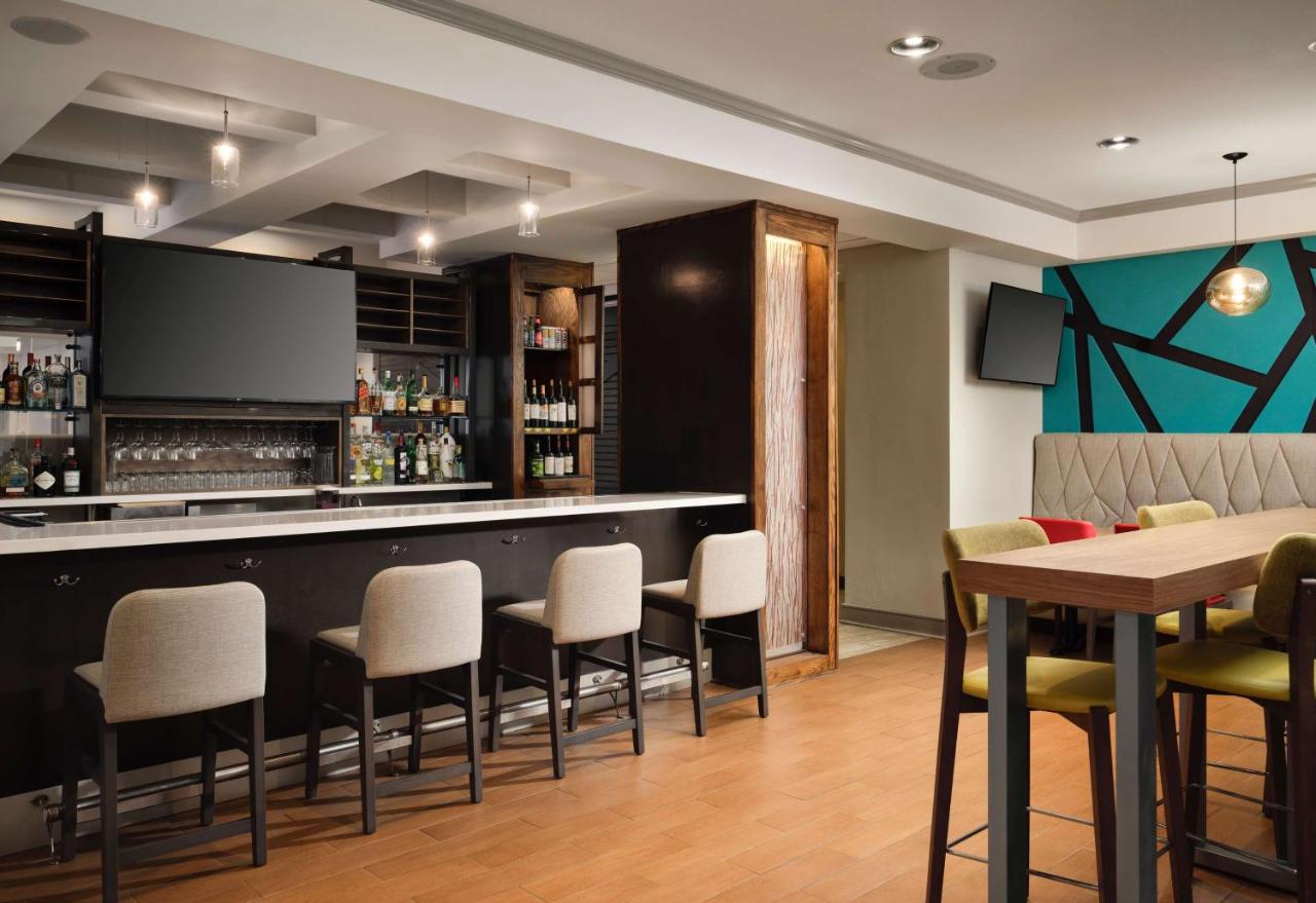 | Hilton Garden Inn Boston-Burlington