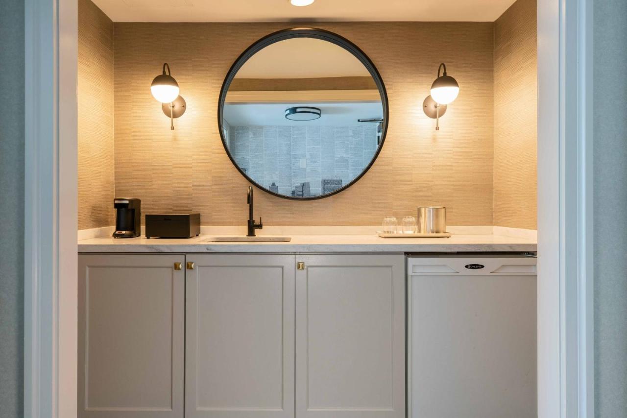 Junior King Suite at Baltimore Marriott Waterfront