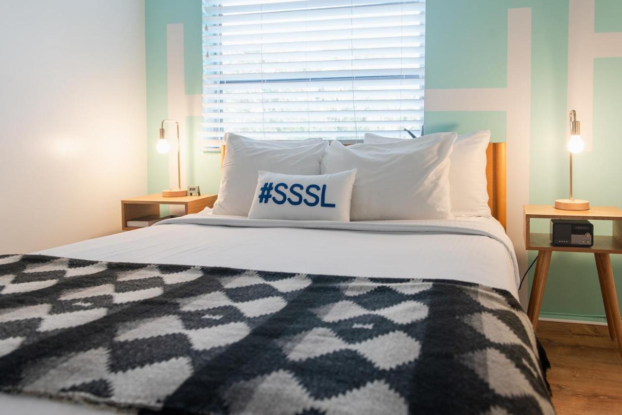 One-Bedroom Queen Suite with Sofa Bed at Seaspray Surf Lodge