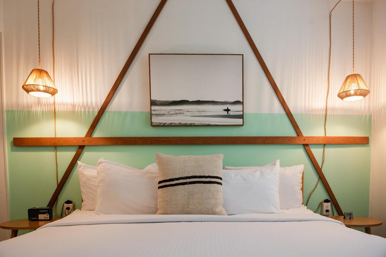  | Seaspray Surf Lodge