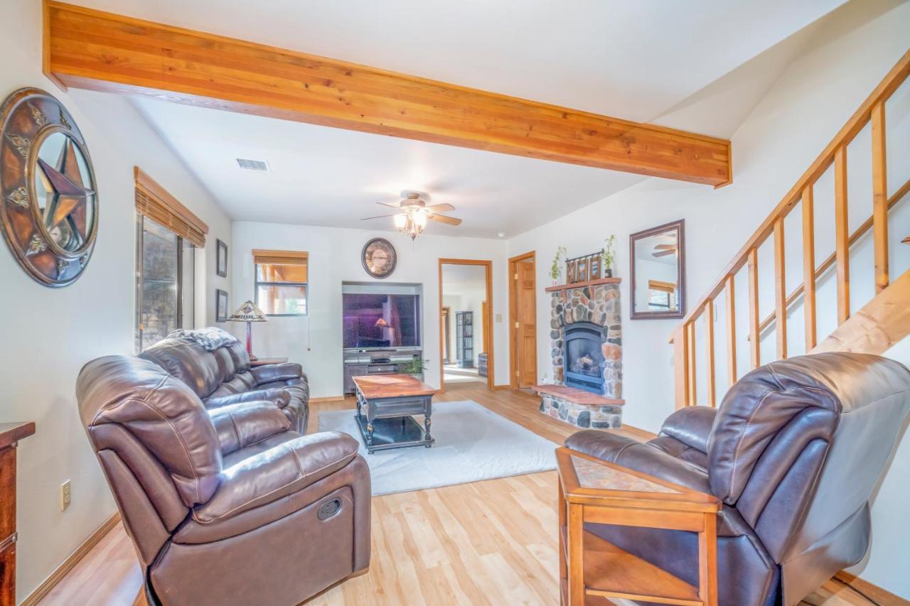 | Bear Paw Lodge