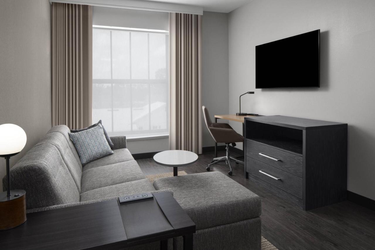 One-Bedroom Queen Suite - Hearing Accessible at Residence Inn By Marriott Jacksonville - Mayo Clinic Area